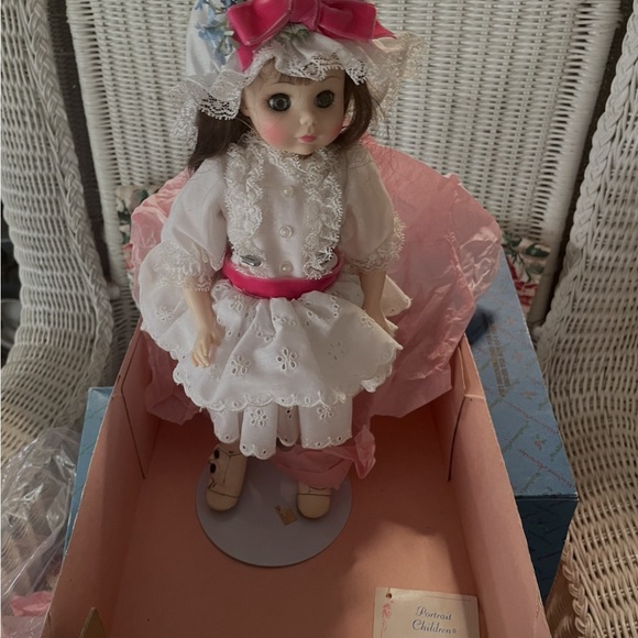 Madame Alexander Collector’s Doll Degas Girl 1575 - Picture 2 of 5